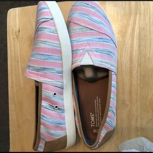 Toms Avalon Stripe Ikat NWT